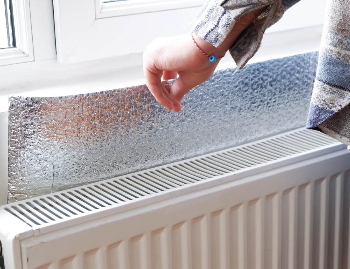 Aluminiumfolie achter de radiator? Dit scheelt 30% op je energierekening