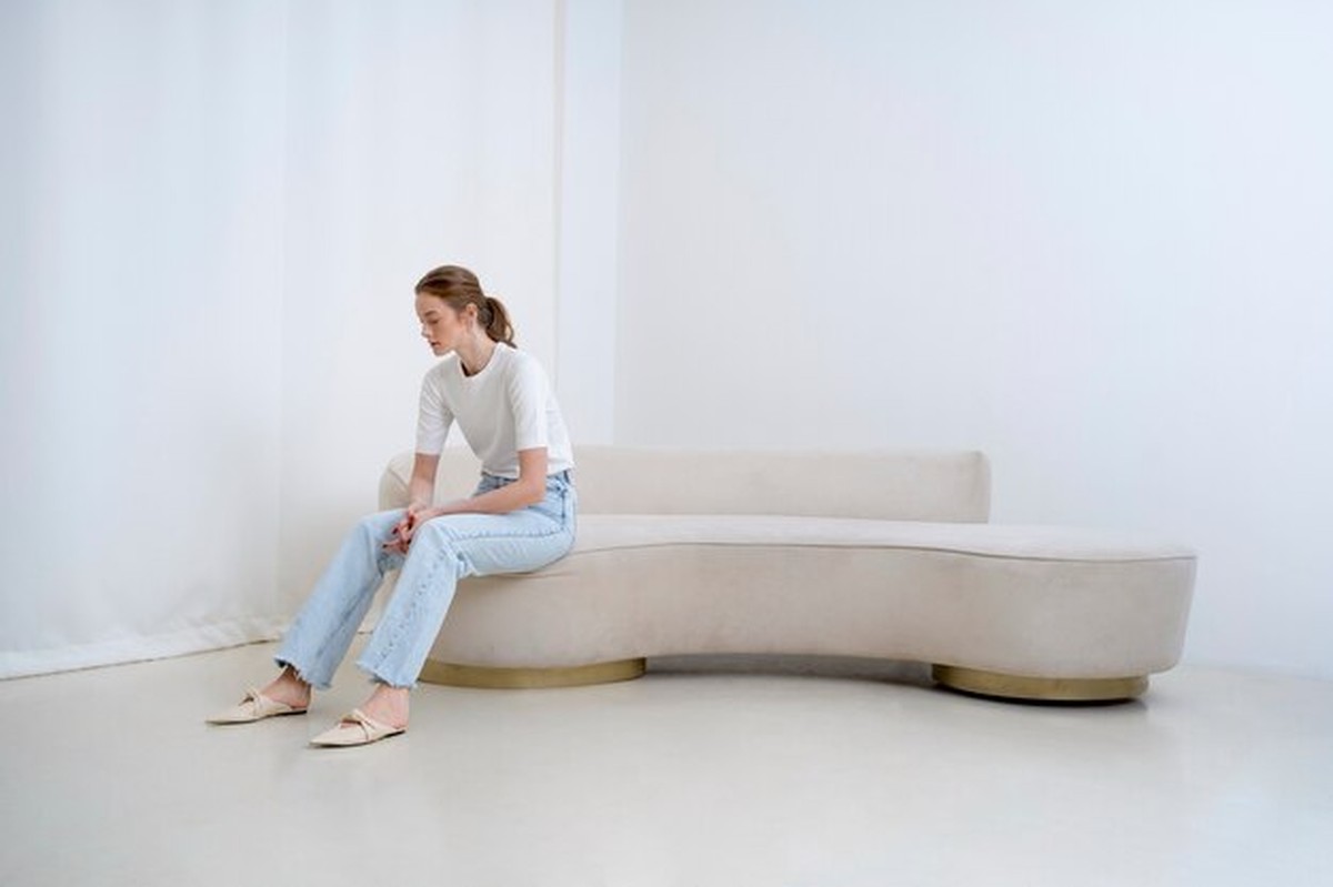 Deze indeling van je zithoek voelt direct rustiger aan - image 1