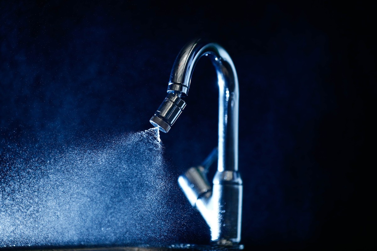 Elastiekjes om je kraan: de waterdruppel-stopper die 40% bespaart - image 1