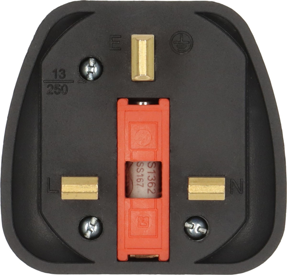 Elektriciens waarschuwen: nooit deze stekker in hetzelfde stopcontact gebruiken - image 2