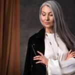 Grijze haren: waarom meer vrouwen 50+ het natuurlijk laten