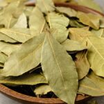 Laurierblad in je meel: het eeuwenoude trucje tegen voedselmoffen