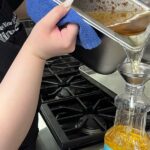 Loodgieters waarschuwen: giet dit olie nooit in de afvoer