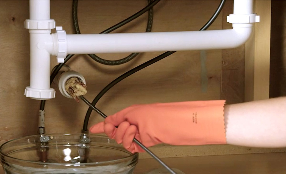 Loodgieters waarschuwen: giet nooit dit olie door de afvoer - image 1