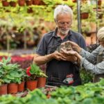 Voor tuinieren na 50+: groenten en kruiden zonder pijn oogsten
