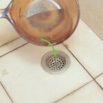 Zout en azijn in je afvoer: waarom loodgieters dit elke dag doen